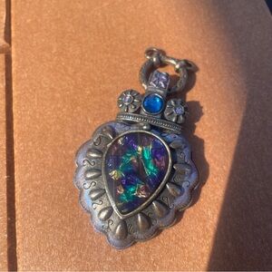 Chico’s Sapphire Blue Turquoise Mixed Metal Pendant